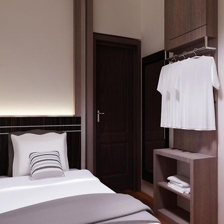 Neotel Hotel City Centre Tanjungredep Kültér fotó