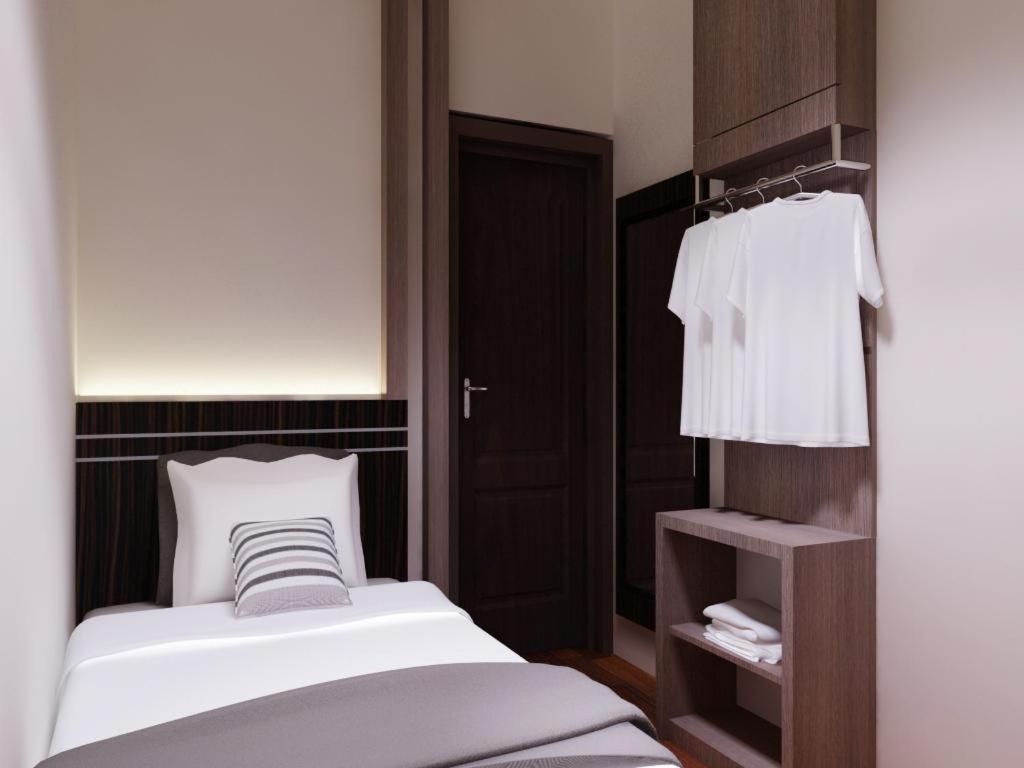 Neotel Hotel City Centre Tanjungredep Kültér fotó