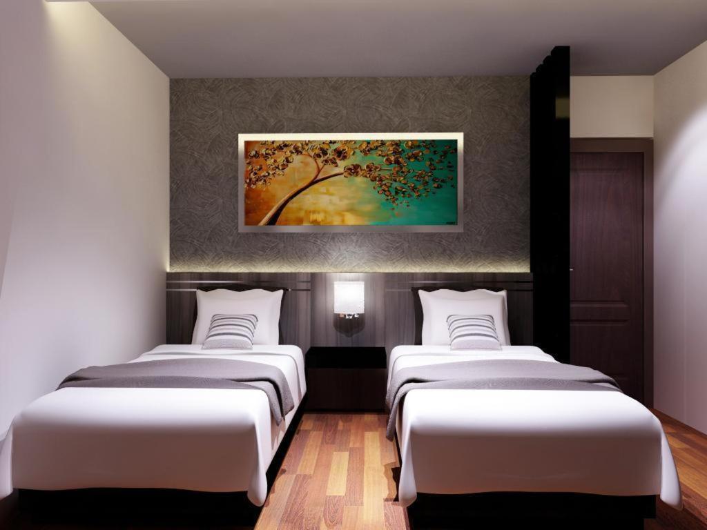 Neotel Hotel City Centre Tanjungredep Kültér fotó