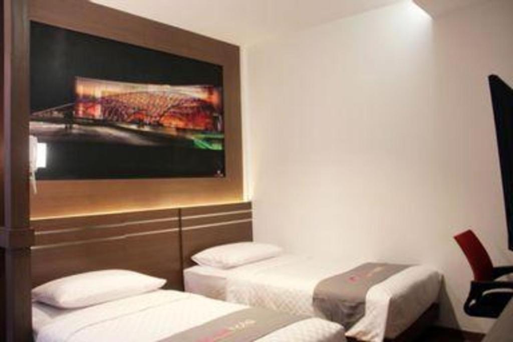 Neotel Hotel City Centre Tanjungredep Kültér fotó