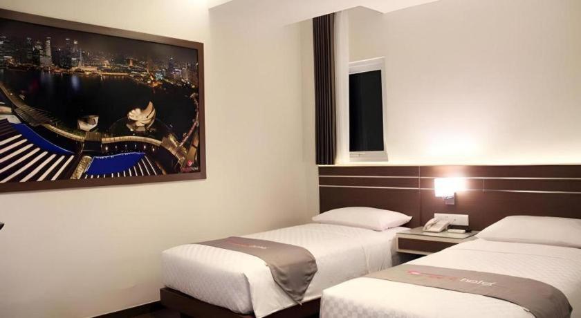 Neotel Hotel City Centre Tanjungredep Kültér fotó