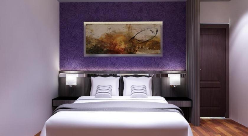 Neotel Hotel City Centre Tanjungredep Kültér fotó