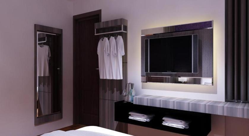 Neotel Hotel City Centre Tanjungredep Kültér fotó