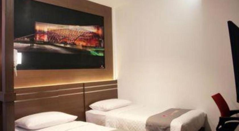 Neotel Hotel City Centre Tanjungredep Kültér fotó