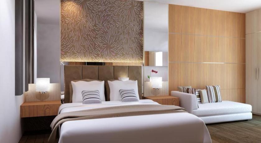 Neotel Hotel City Centre Tanjungredep Kültér fotó