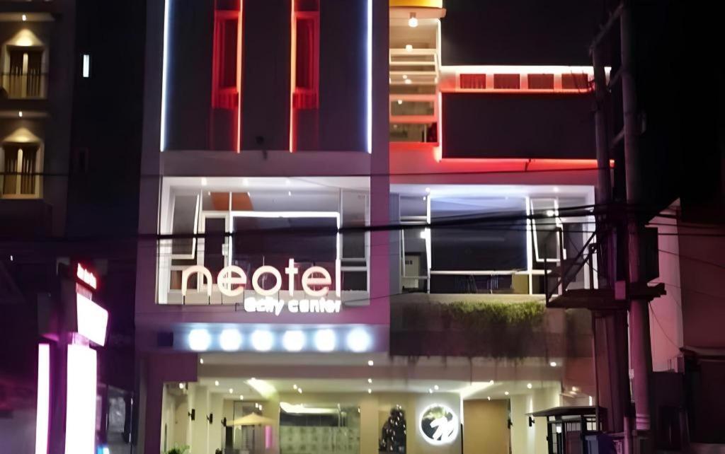 Neotel Hotel City Centre Tanjungredep Kültér fotó