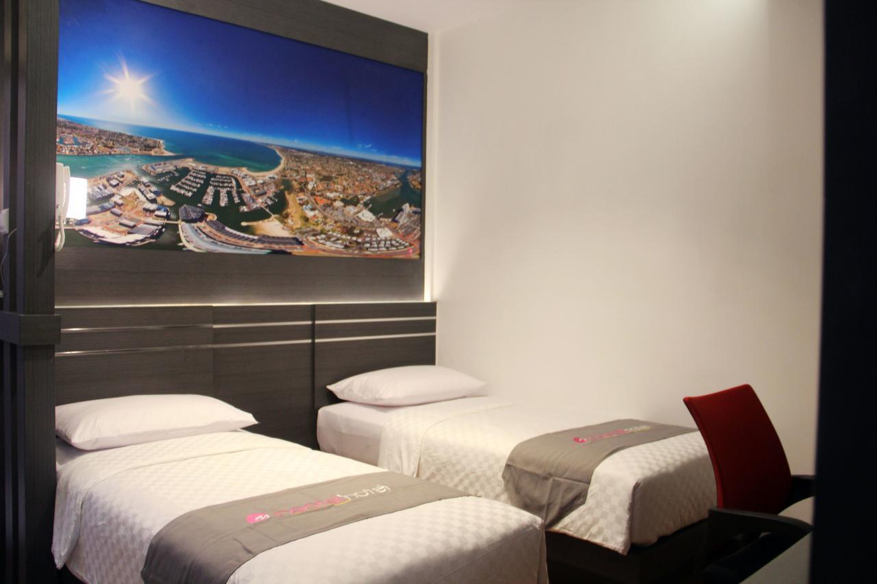 Neotel Hotel City Centre Tanjungredep Kültér fotó